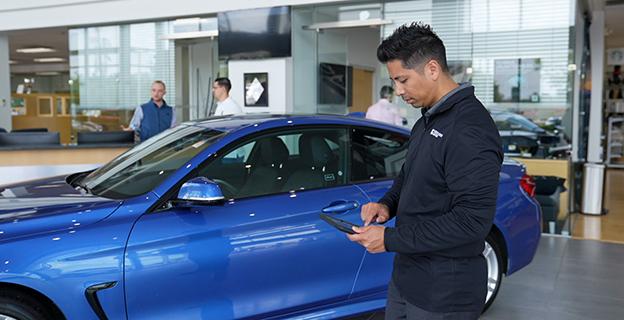 Automotive Digital Retailing versus Modern Retailing. 